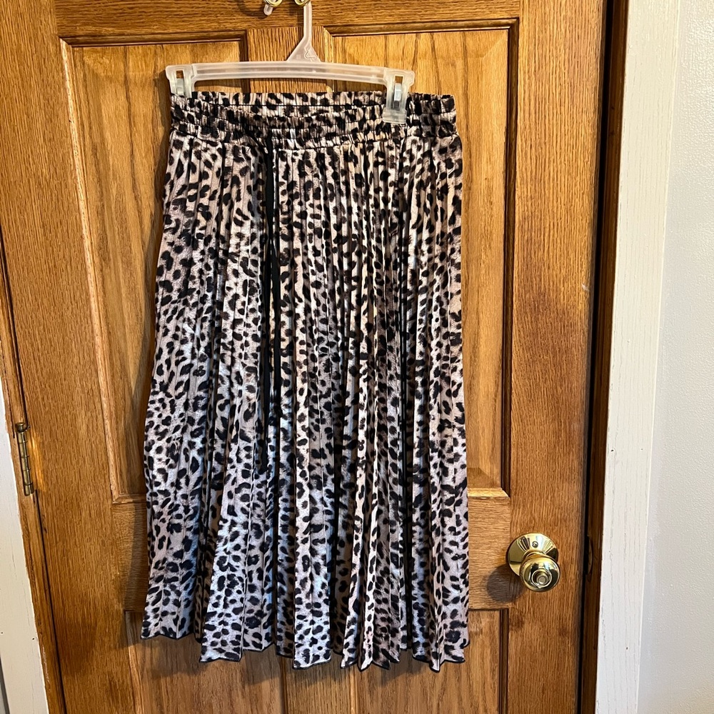 Women’s skirt size small